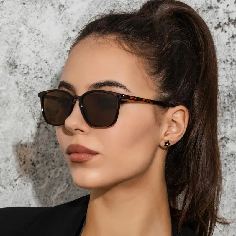 Fashion Vintage Square Sunglas - Designer Sunglasses 评论和价格
